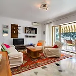 Apartment Lory With A Sea View Near The Beach